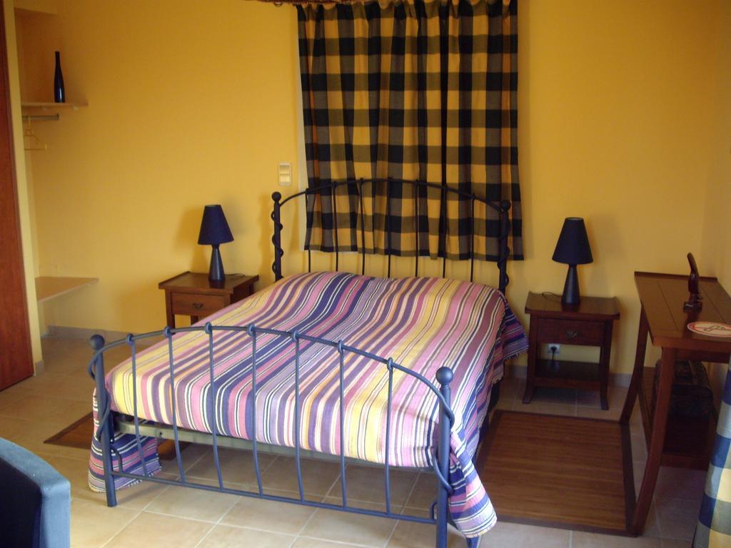 Les Portes Du Ventoux Saint Didier  Chambre photo